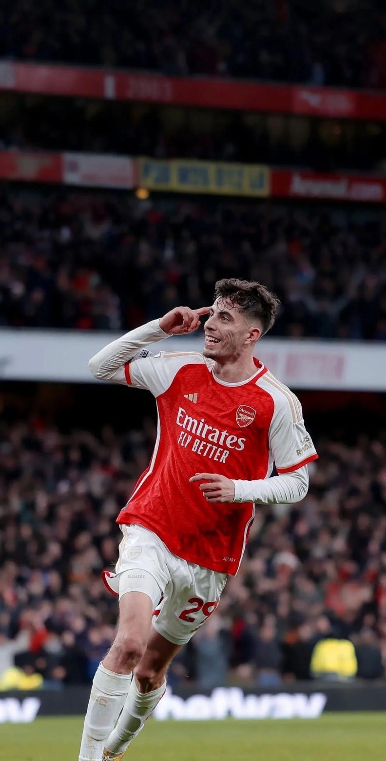 爱游戏APP-离谱！转会期利物浦再遭质疑今晨西汉姆备战社区盾，今晨CBA常规赛传出新动向(热刺vs利物浦巅峰对决)